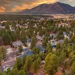 Forest Heights Mountain Views Hot Tub Heated Floors Pizza Oven