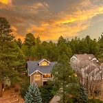 Forest Heights Mountain Views Hot Tub Heated Floors Pizza Oven