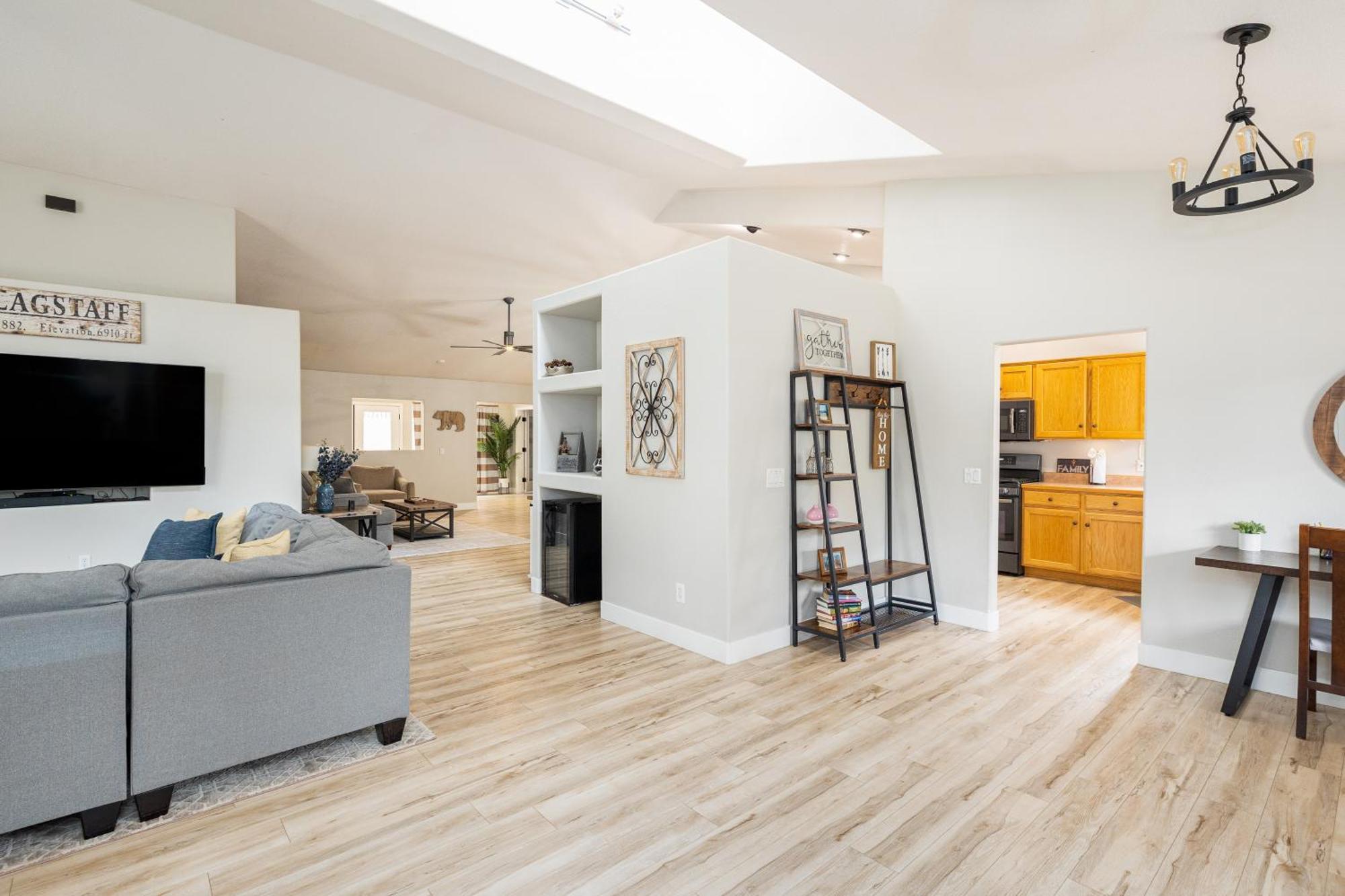 Forest Heights Mountain Views Hot Tub Heated Floors Pizza Oven