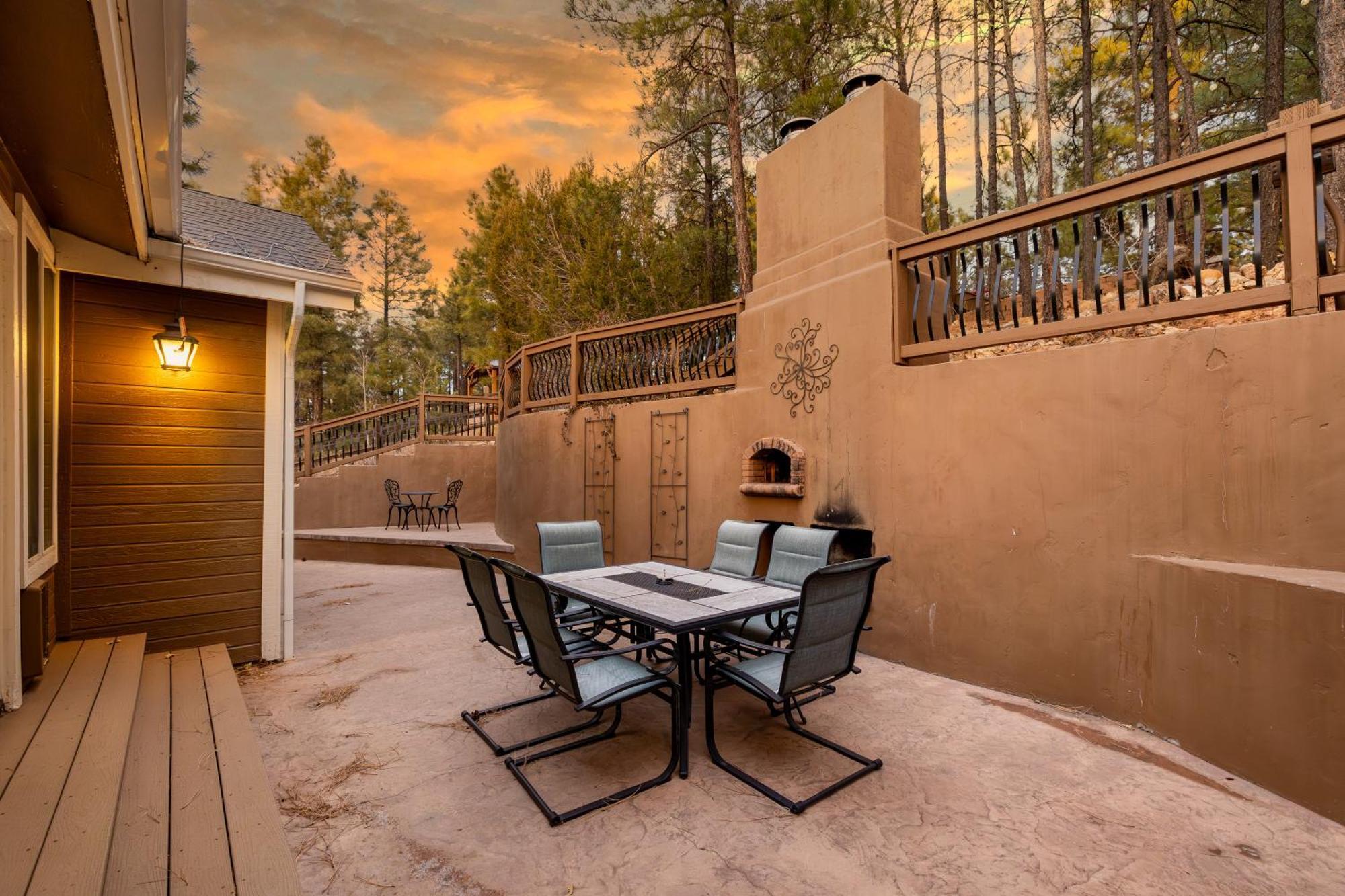 Forest Heights Mountain Views Hot Tub Heated Floors Pizza Oven Flagstaff