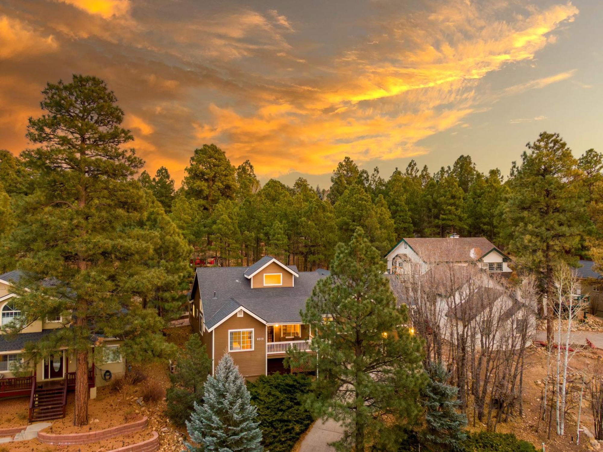 Holiday home Forest Heights Mountain Views Hot Tub Heated Floors Pizza Oven Flagstaff
